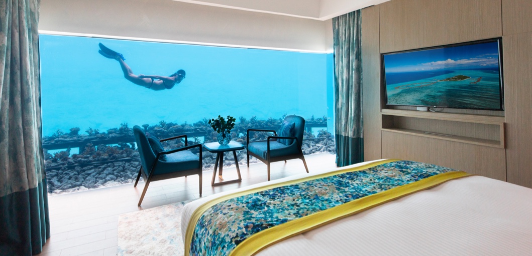 HOTEL INTEL: Spend an evening amongst the fish in the Maldives | Luxury ...